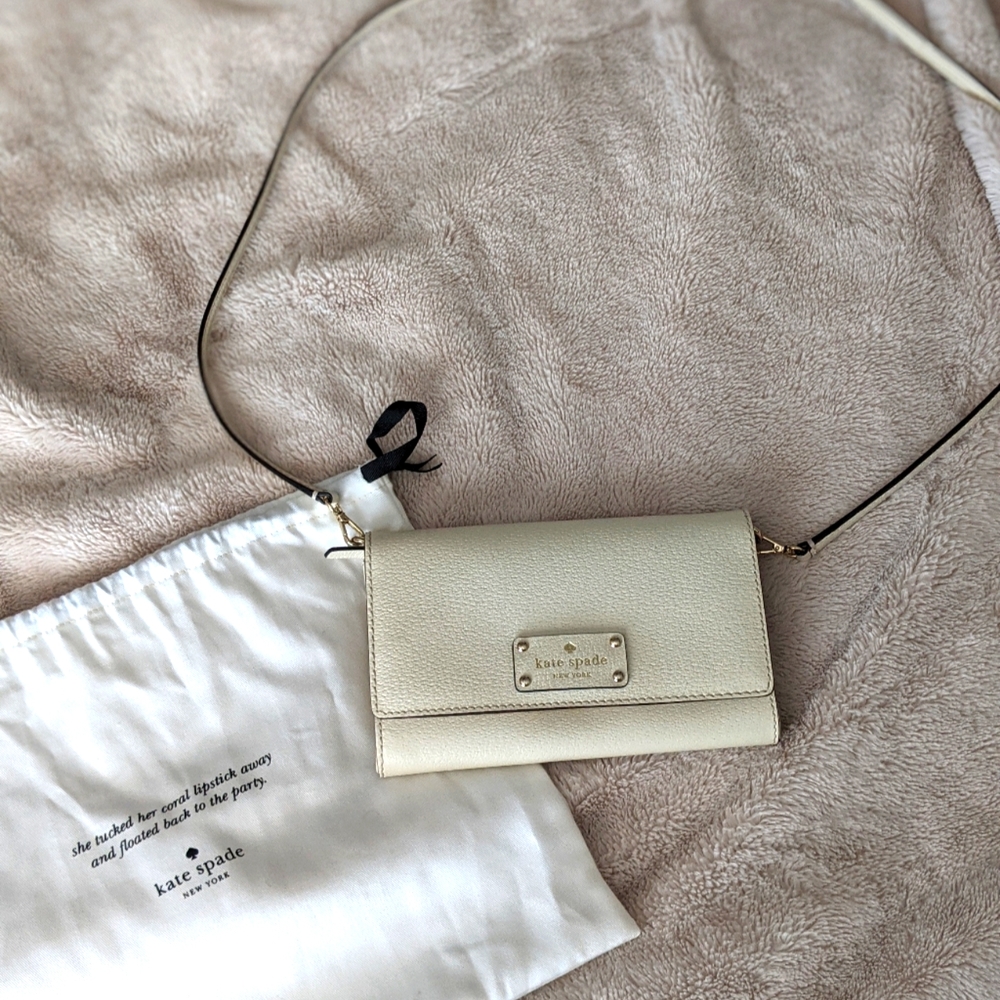 White cross body / clutch